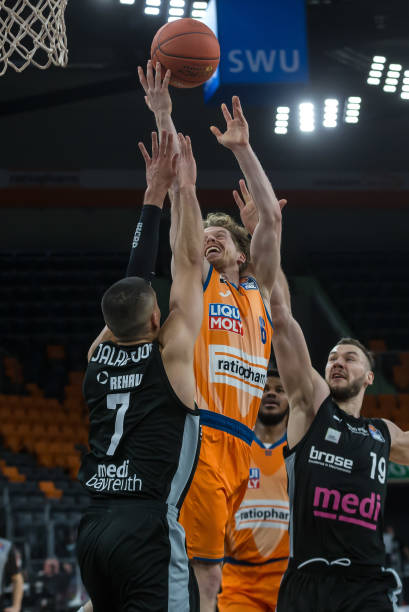 5艰难扳回 5艰难扳回