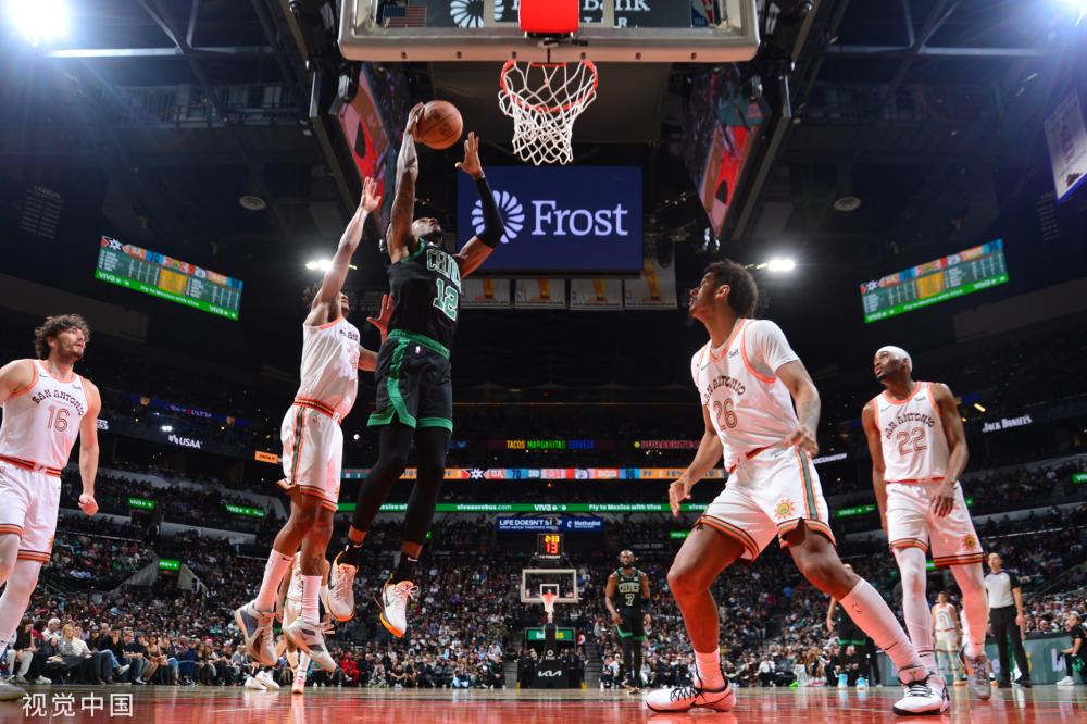 [图]维金斯爆砍赛季新高42分 热火擒黄蜂终结10连败.